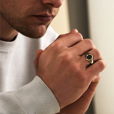 Solid gold pinky ring Herman 1 with 10x8 mm oval shape onyx | -30%