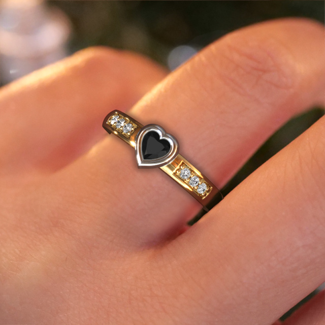 Afbeelding van Verlovingsring Lieke Heart 585 goud Zwarte diamant 0.39 crt