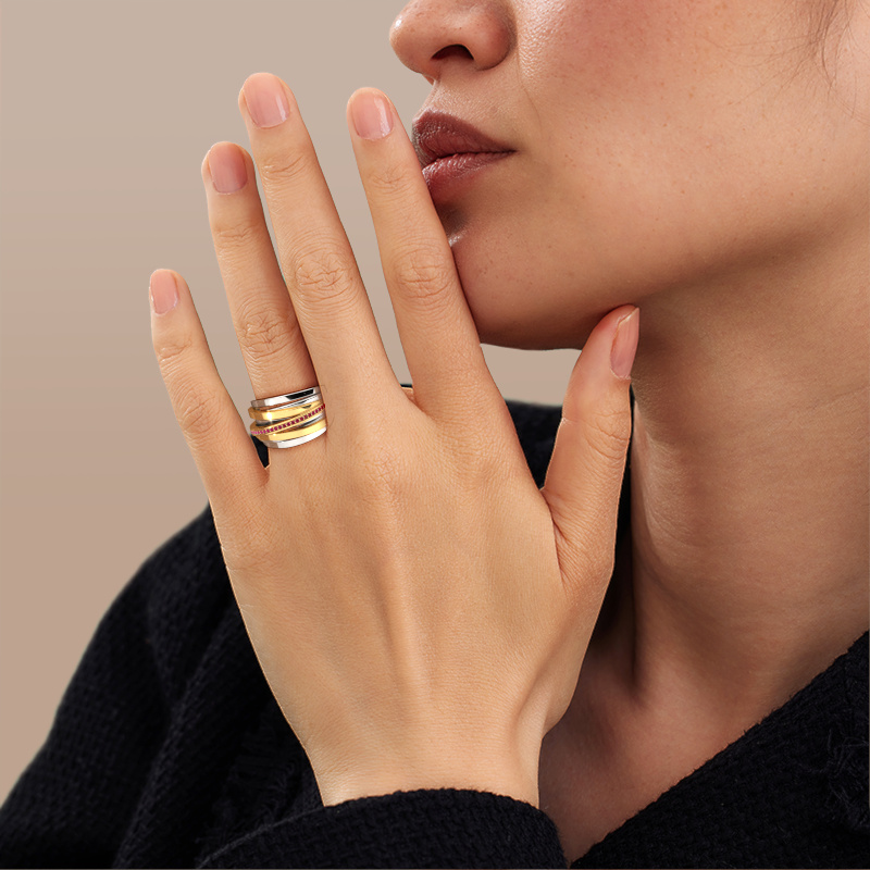 brede-meerdere-banden-witgouden-ring-swinda-met-robijn-diamondsbyme